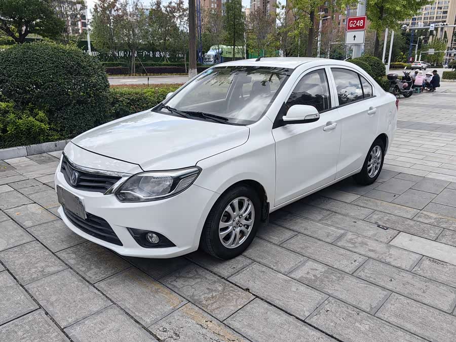 长安 悦翔V3 2017 汽车图片 #2