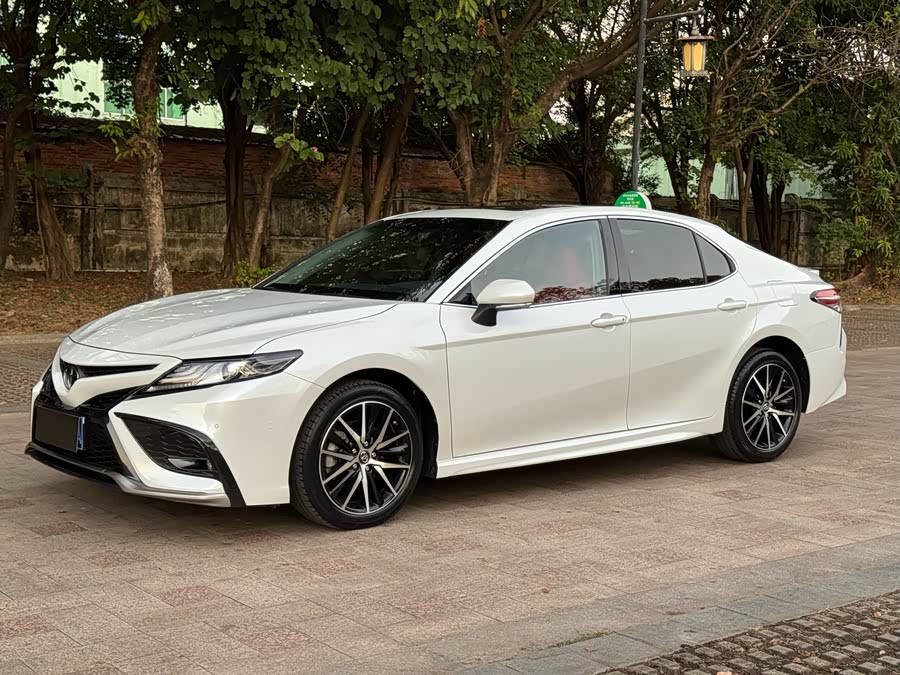 Toyota Camry 2022 #2 Toyota Camry 2022 car image #2