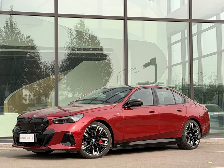 BMW i5 M60 2024 car image #2