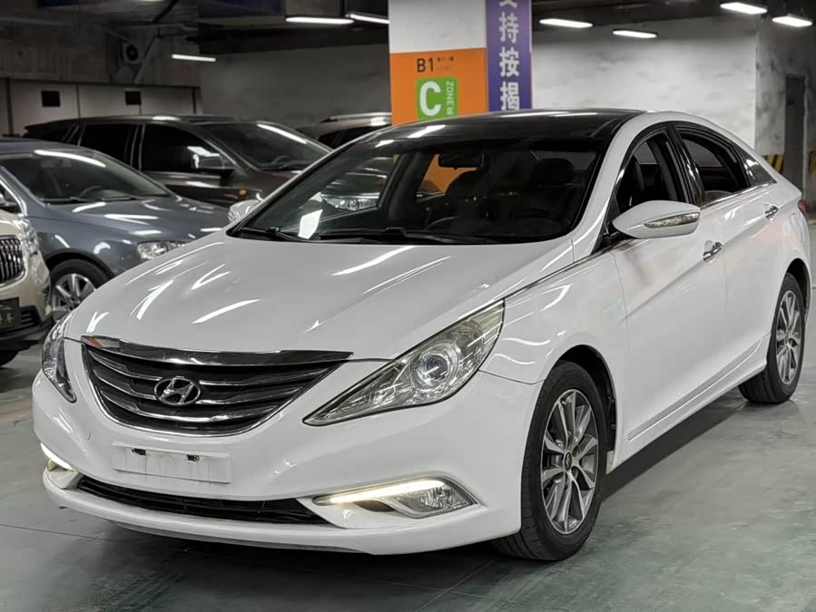 Hyundai Sonata 2013 car image #2