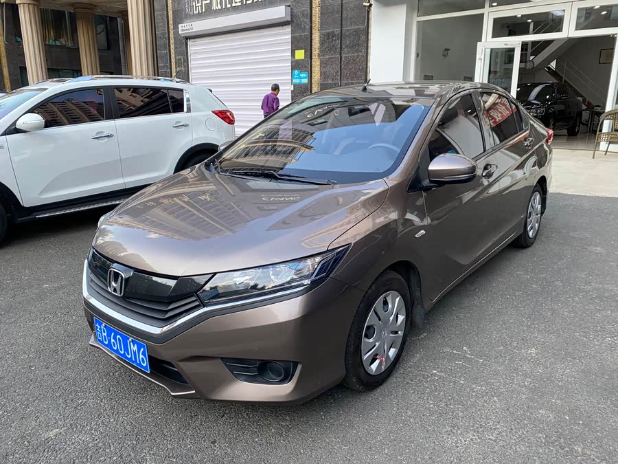 Honda Greiz 2017 #2 Honda Greiz 2017 صورة سيارة #2