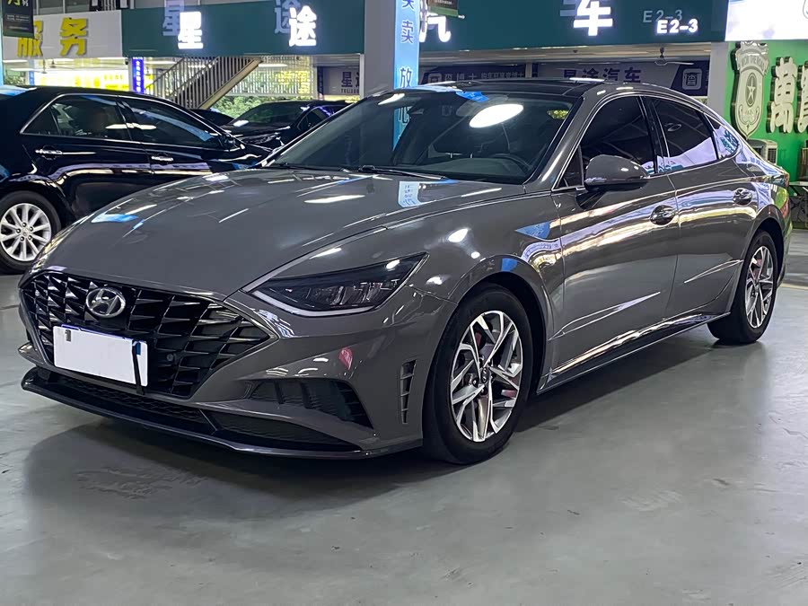Hyundai Sonata 2022 car image #2
