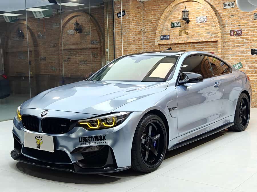 BMW M4 2018 car image #2