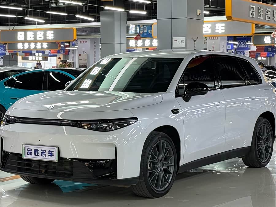 零跑汽车 零跑C10 2025 汽车图片 #2