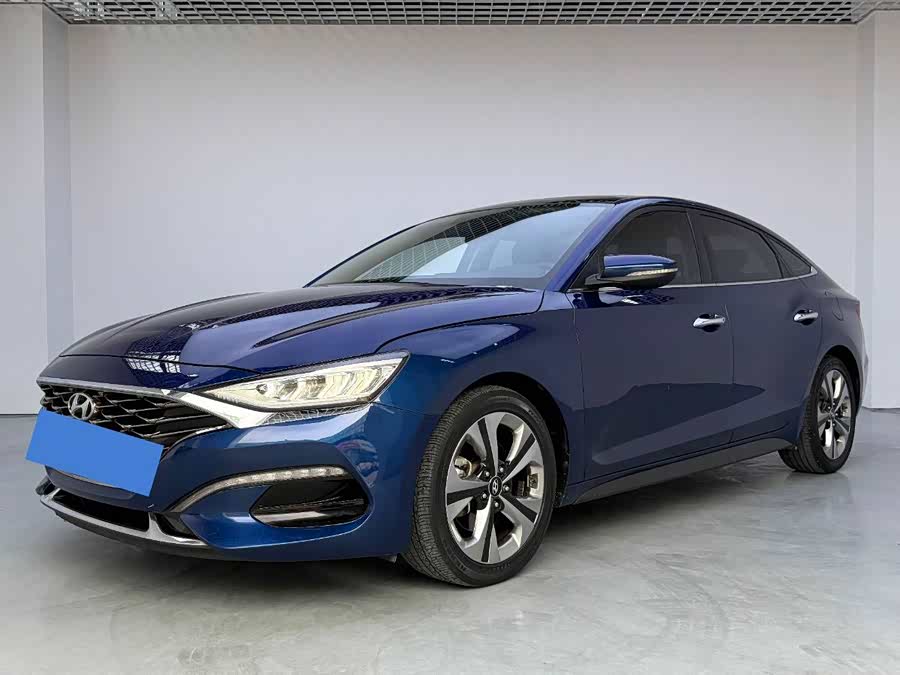 Hyundai Lafesta 2018 car image #2