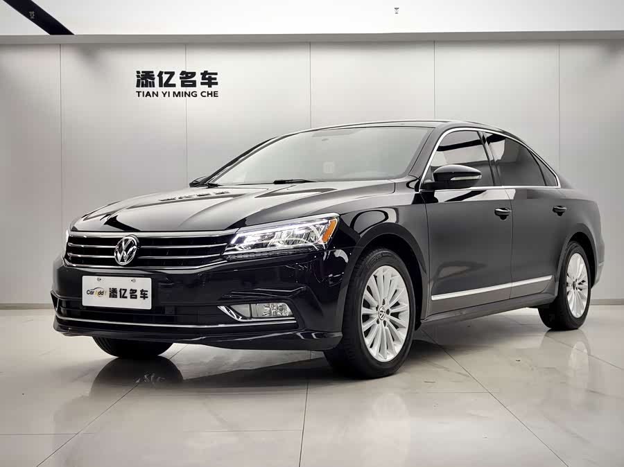 Volkswagen 2018 car image #2