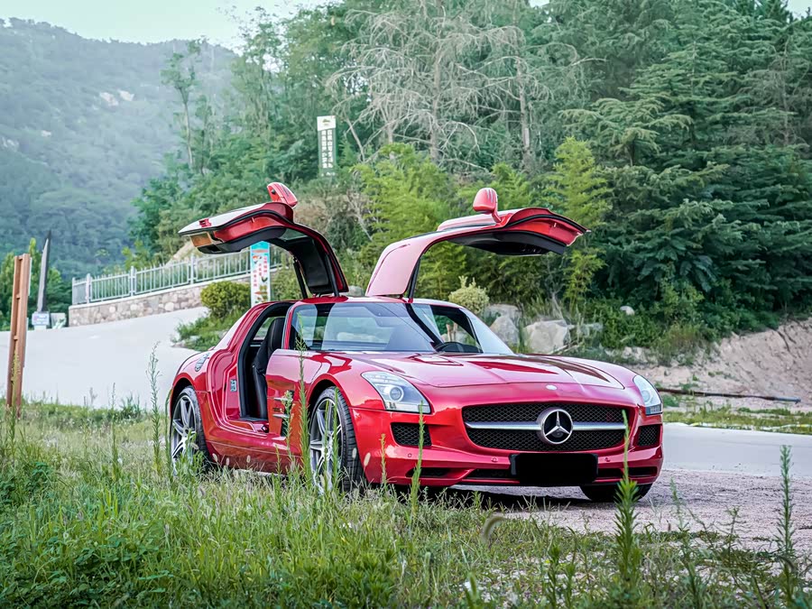 Mercedes-Benz SLS AMG 2014 car image #2