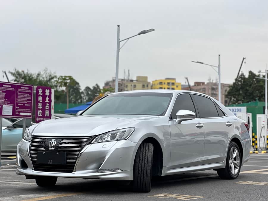 丰田 皇冠 2016 汽车图片 #2