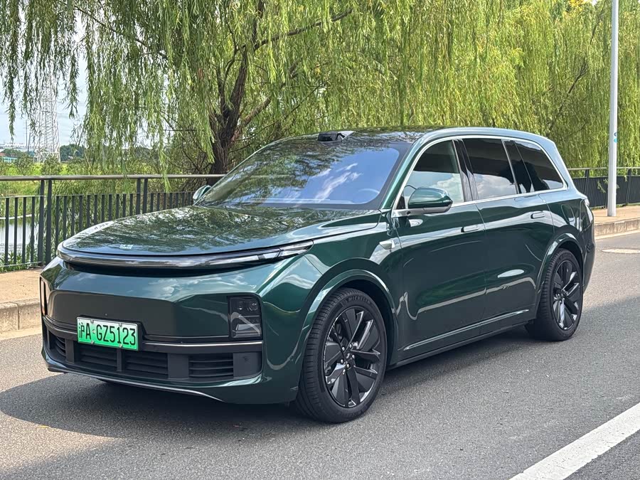 理想汽车 理想MEGA 2025 汽车图片 #2