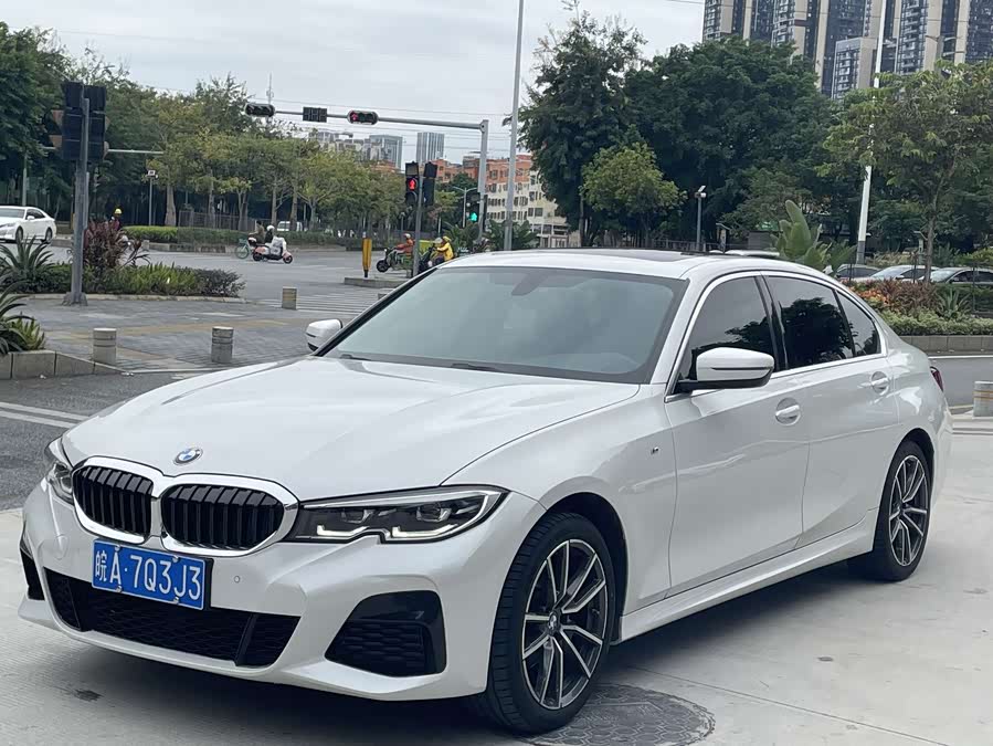 BMW 3 Series 2022 car image #2