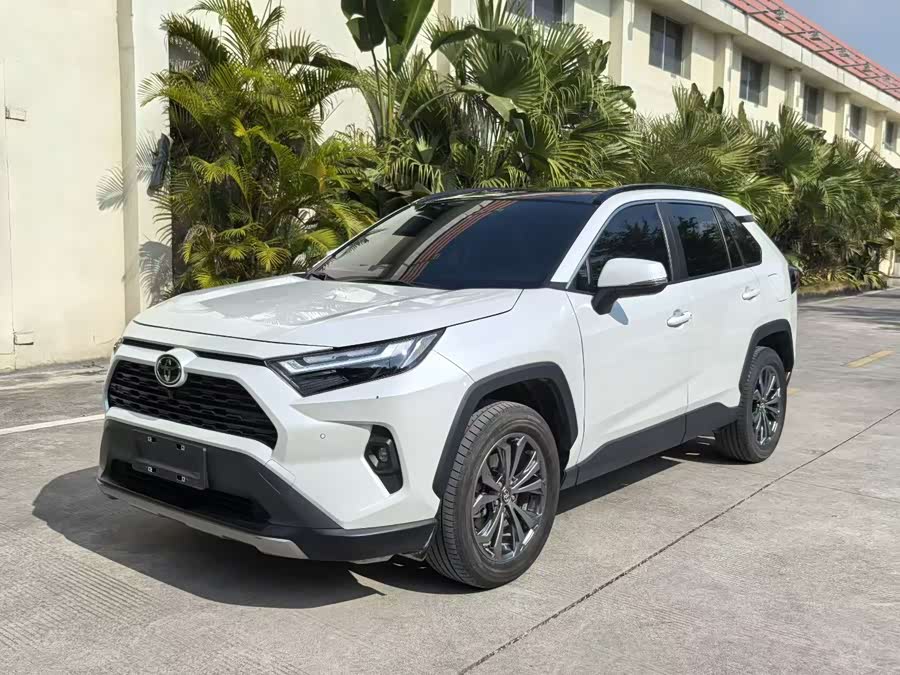 Toyota RAV4 2024 #2 Toyota RAV4 2024 car image #2