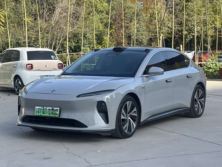 NIO ET5 2023 car image #2