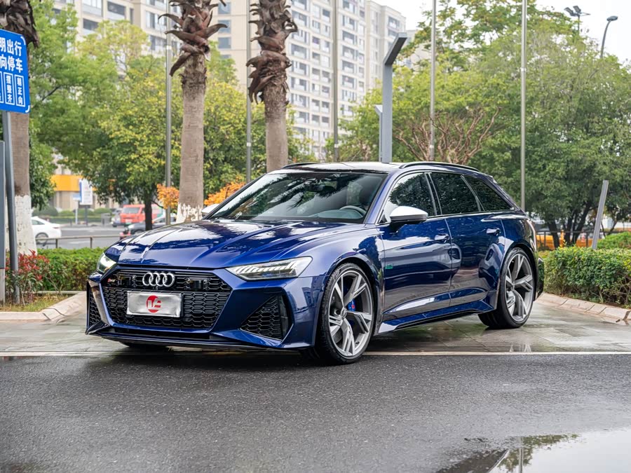 Audi RS 6 2021 car image #2