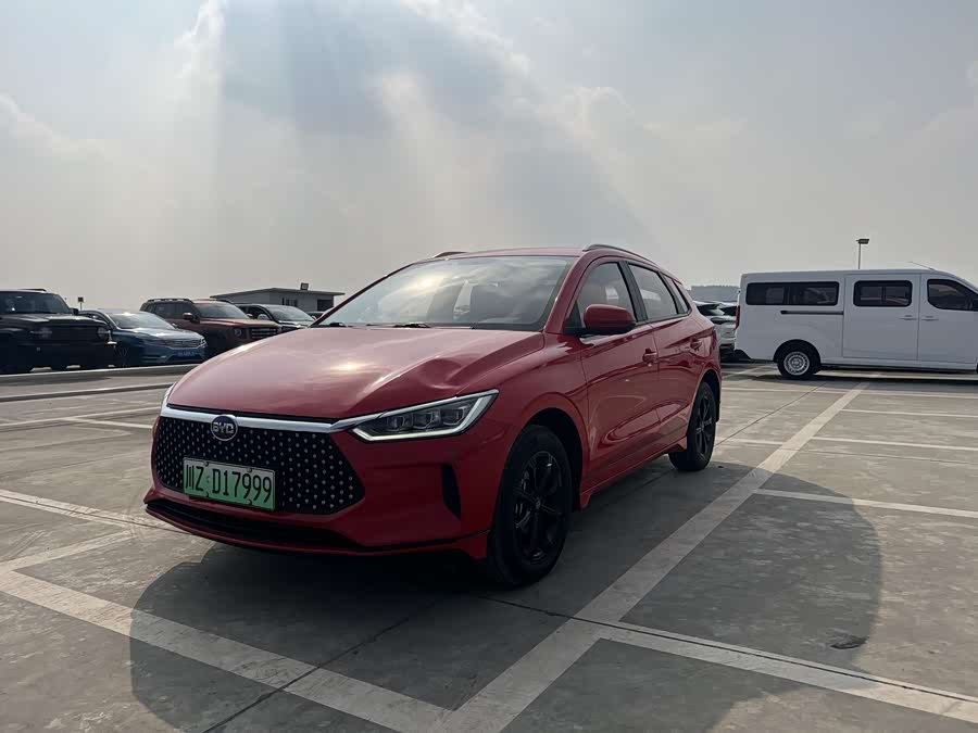 BYD e2 2019 изображение автомобиля #2