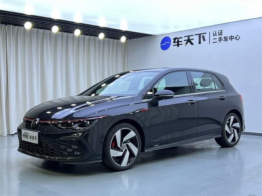 Volkswagen GolfGTI 2025 car image #2