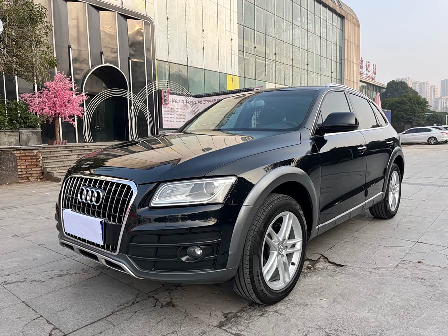 Audi Q5 2018 car image #2