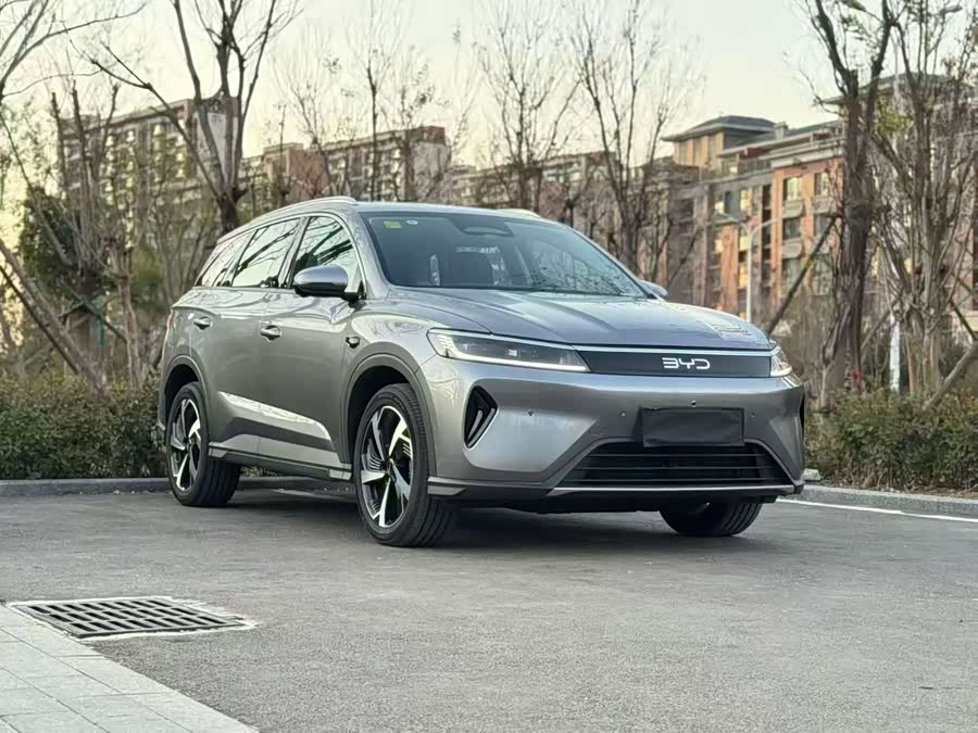 BYD Sea Lion 05 DM-i 2025 car image #2