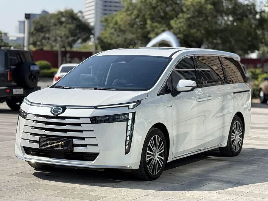 GAC Trumpchi E8 New Energy 2025 car image #2