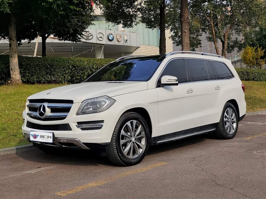 Mercedes-Benz GL Class 2017 immagine di auto #2
