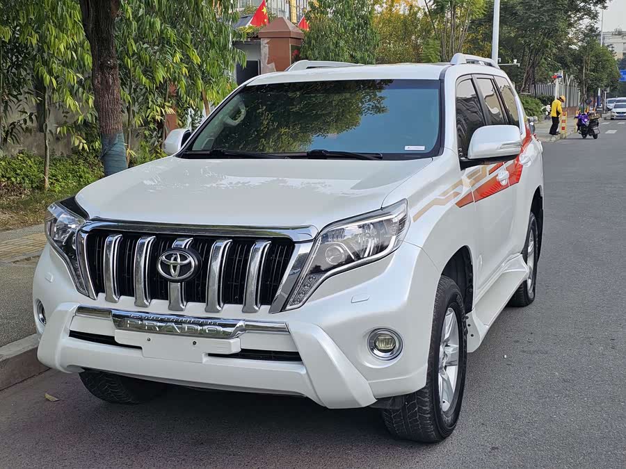 Toyota 2015 #2 Toyota 2015 car image #2