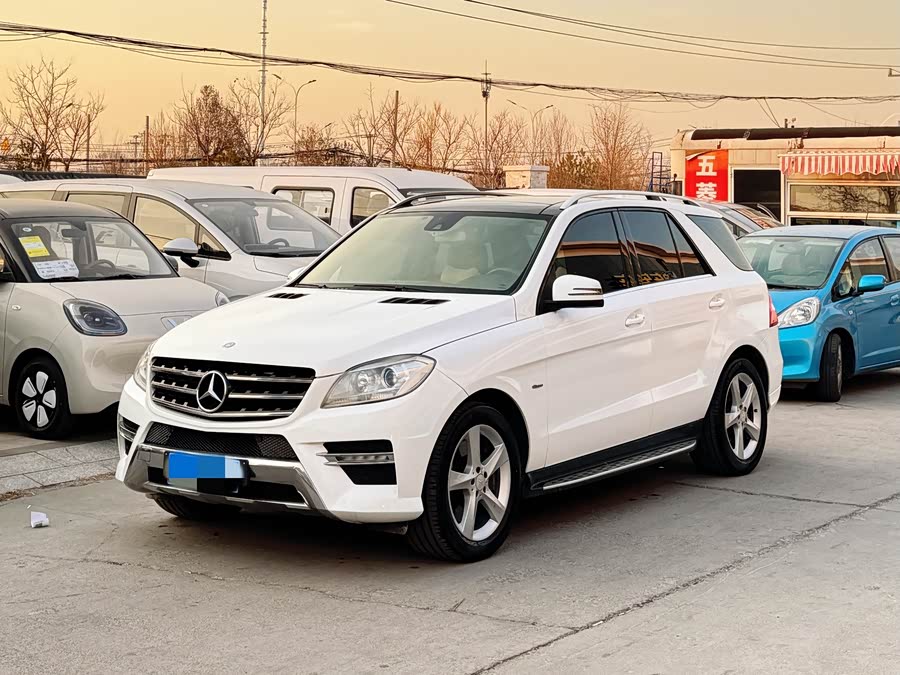 Mercedes-Benz M Class 2012 car image #2