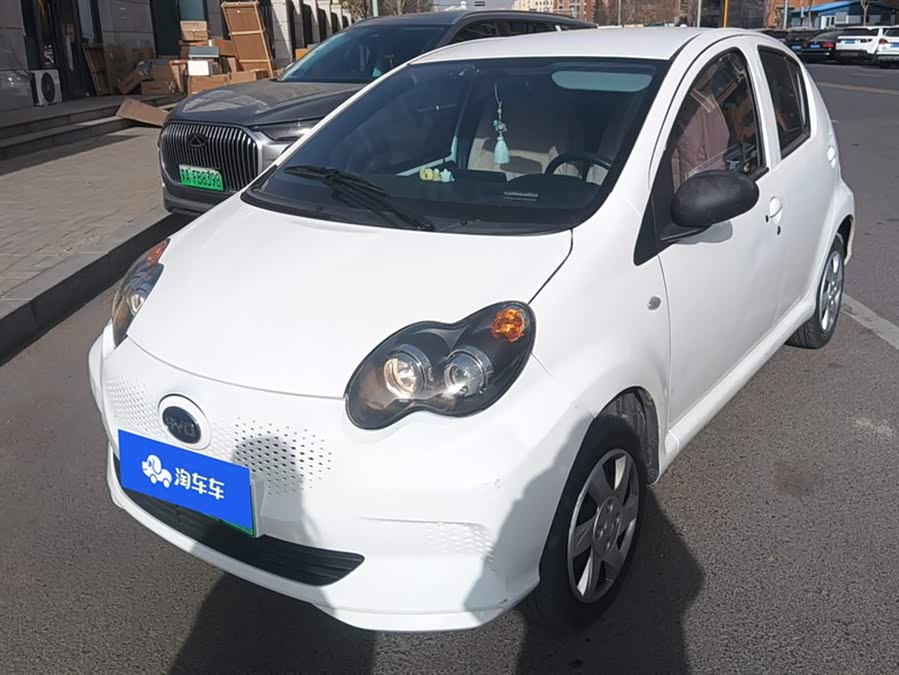 BYD e1 2020 car image #2