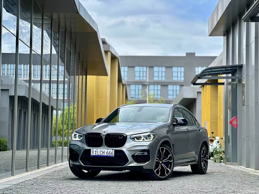 BMW X4 M 2020 car image #2