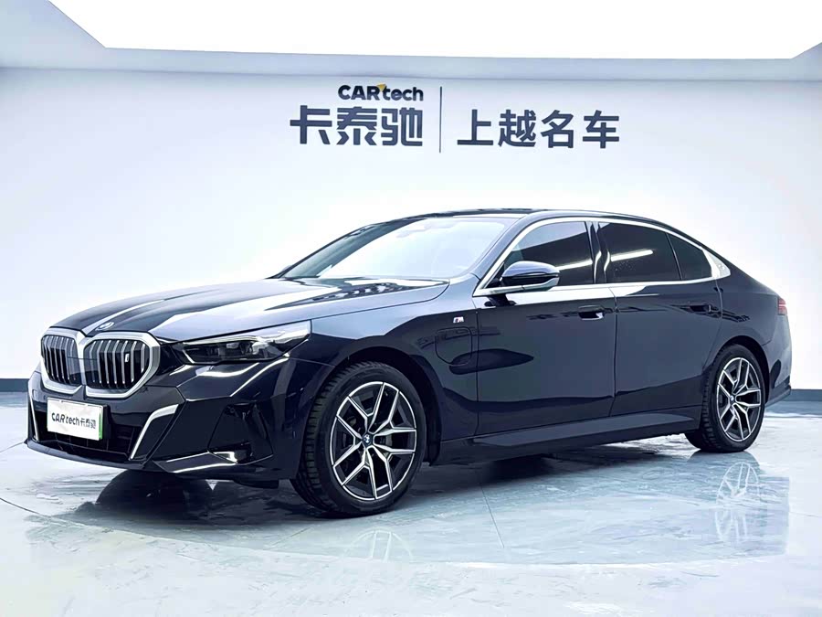 BMW i5 2024 car image #2
