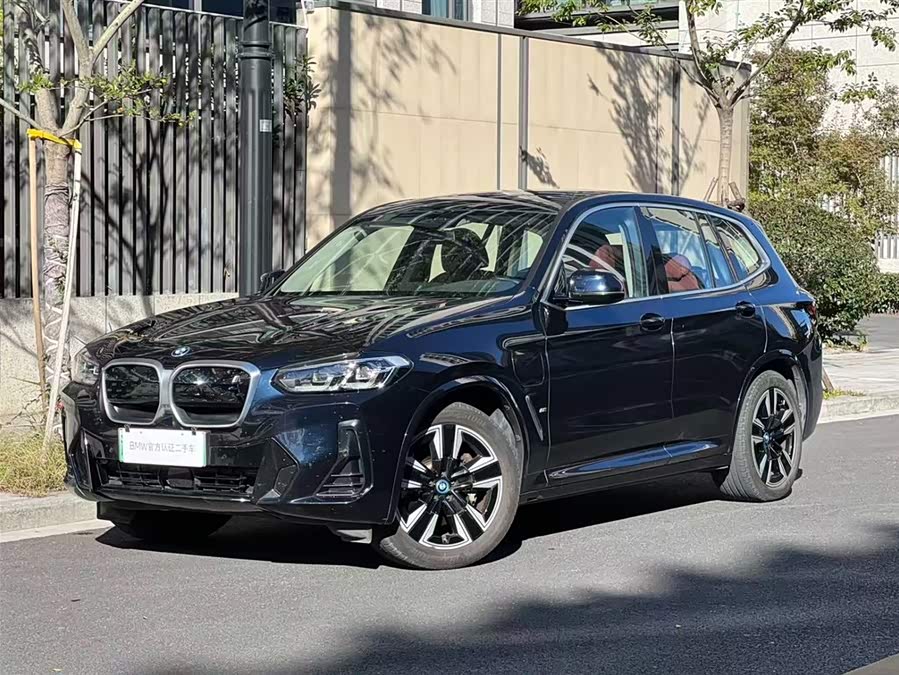 BMW iX3 2023 #2 BMW iX3 2023 car image #2