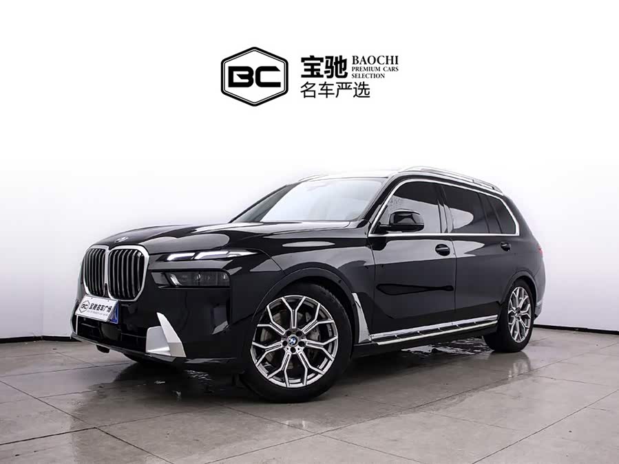 BMW X7 2023 immagine di auto #2