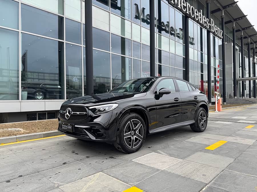 Mercedes-Benz GLC Coupe 2024 #2 Mercedes-Benz GLC Coupe 2024 صورة سيارة #2