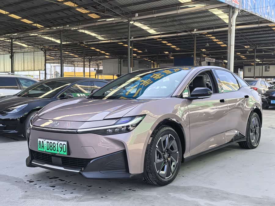 Toyota bZ3 2023 immagine di auto #2