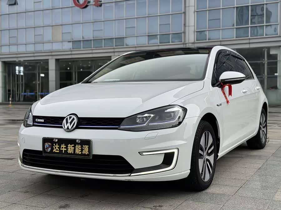 Volkswagen Golf Pure Electric 2021 imagen de coche #2