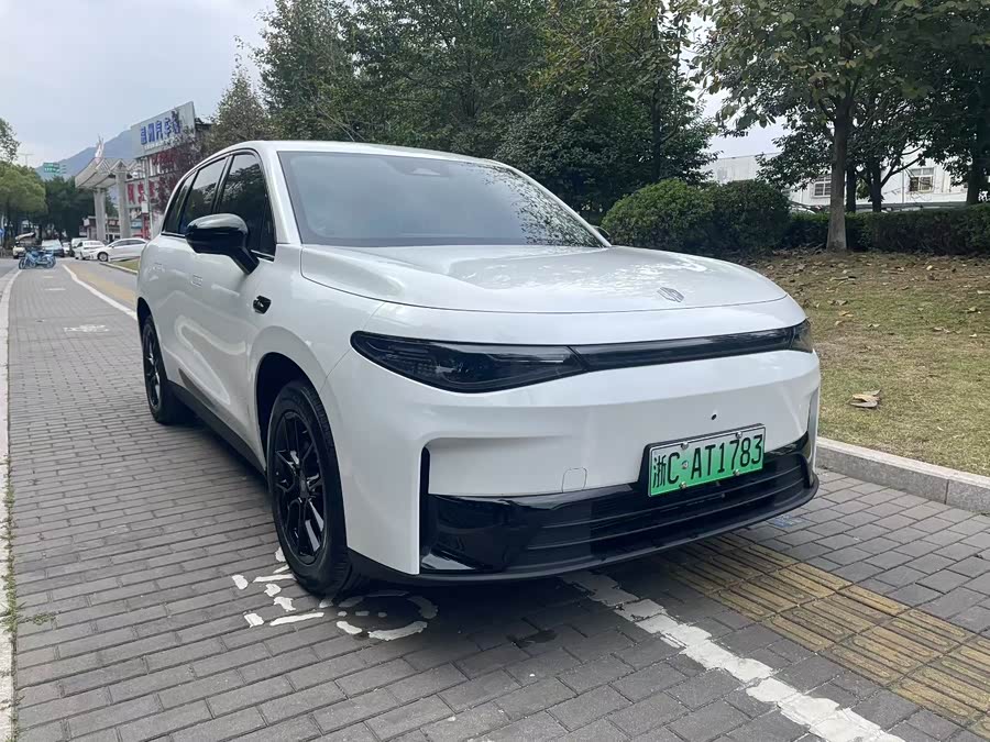 零跑汽车 零跑C10 2024 汽车图片 #2