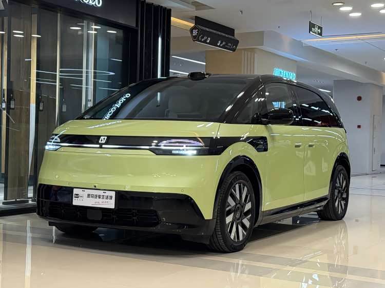 极氪 极氪MIX 2024 汽车图片 #2