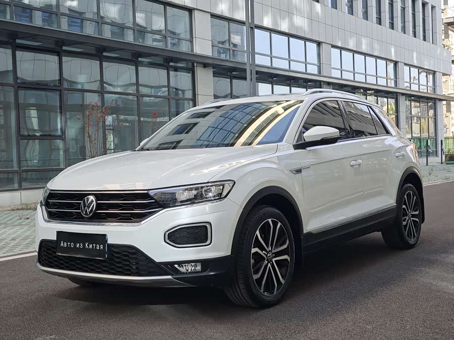 Volkswagen T-Roc 2022 car image #2