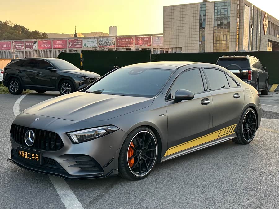 Mercedes-Benz 2020 car image #2