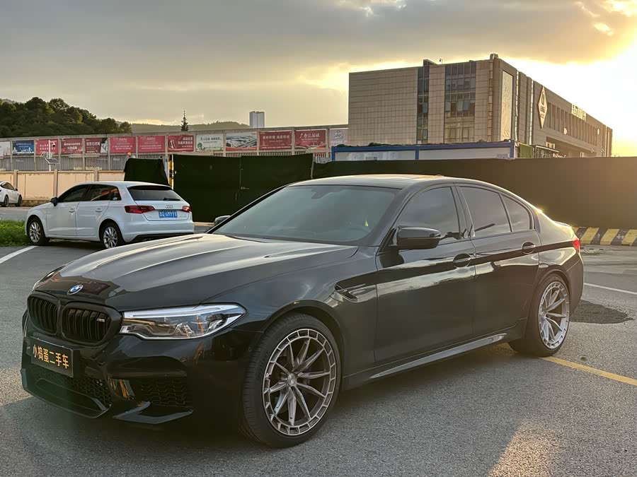 BMW M5 2019 car image #2