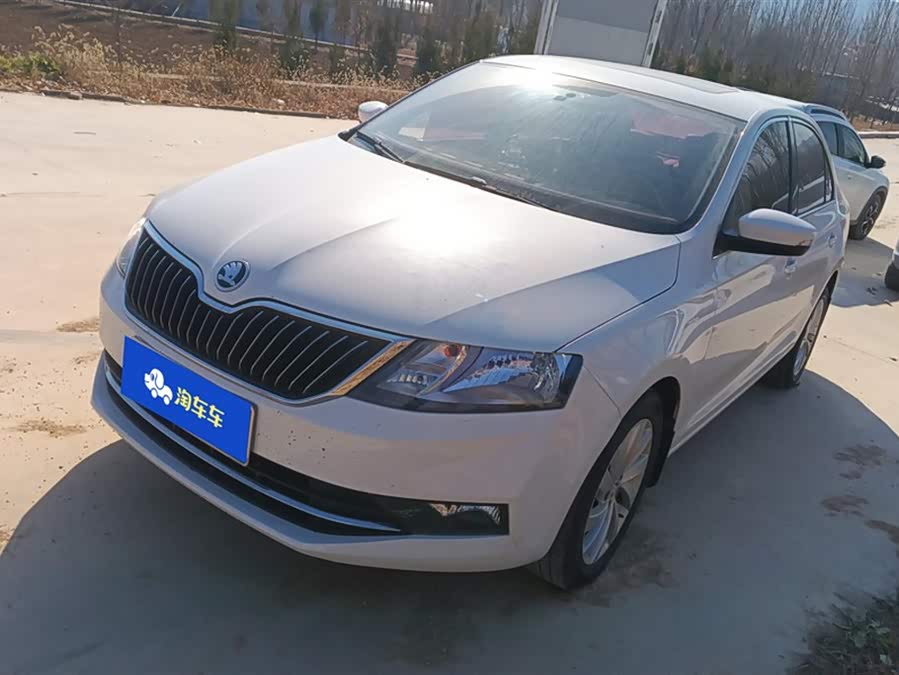 Skoda Rapid 2018 imagen de coche #2