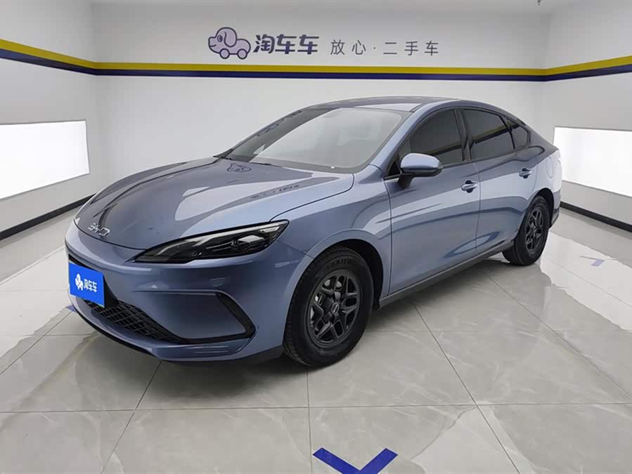 BYD Seal 05 DM-i 2025 #2 BYD Seal 05 DM-i 2025 car image #2