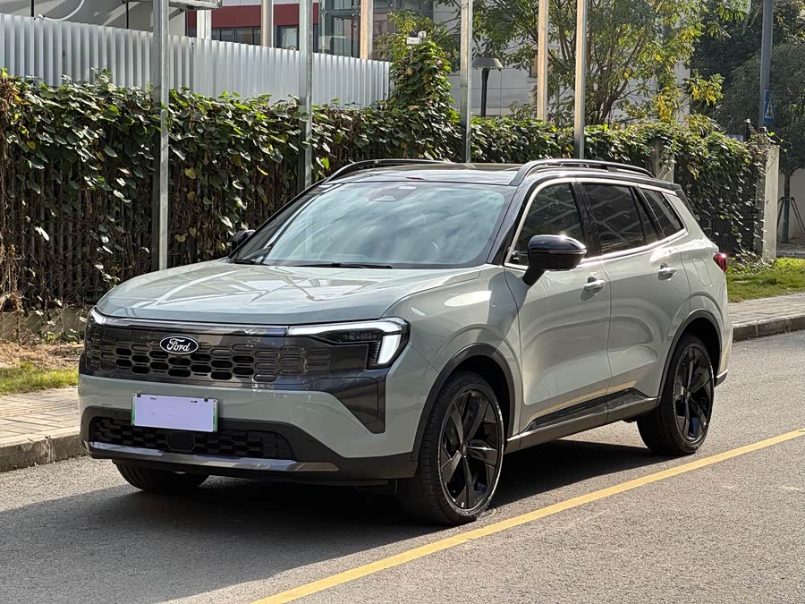 Ford Equator Sport 2024 car image #2