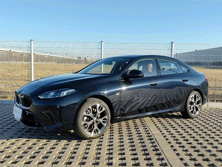 BMW 2 Series 2025 #2 BMW 2 Series 2025 car image #2