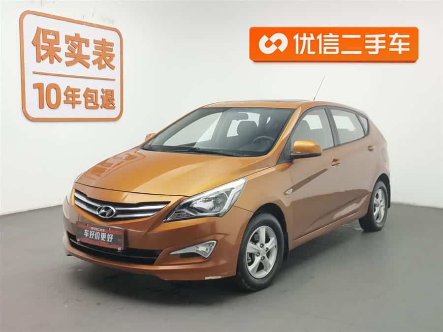 Mazda Reina Hatchback 2014 car image #2