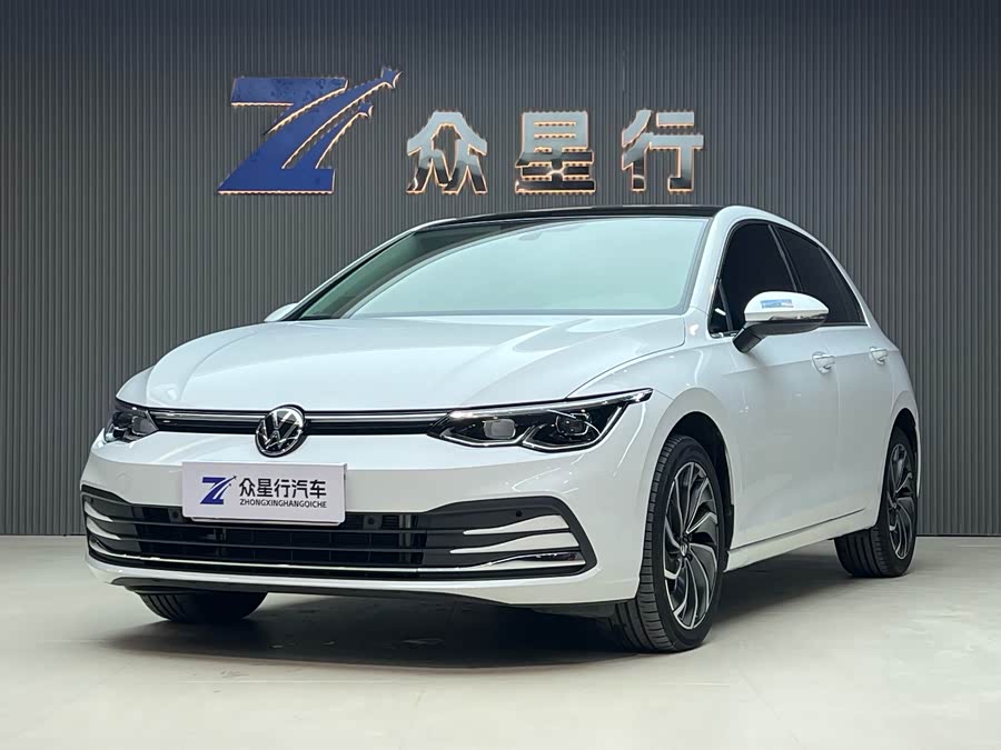 Volkswagen Golf 2023 car image #2