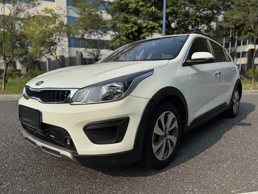 Kia Rio Cross 2017 صورة سيارة #2