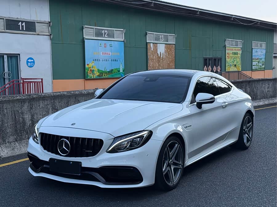 Mercedes-Benz C AMG 2019 immagine di auto #2