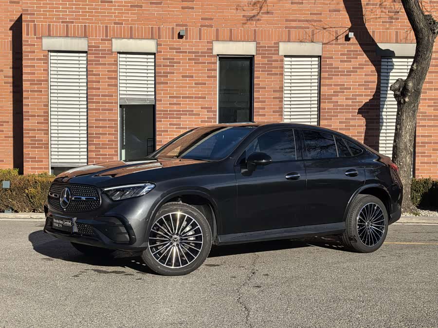 Mercedes-Benz GLC Coupe 2025 car image #2
