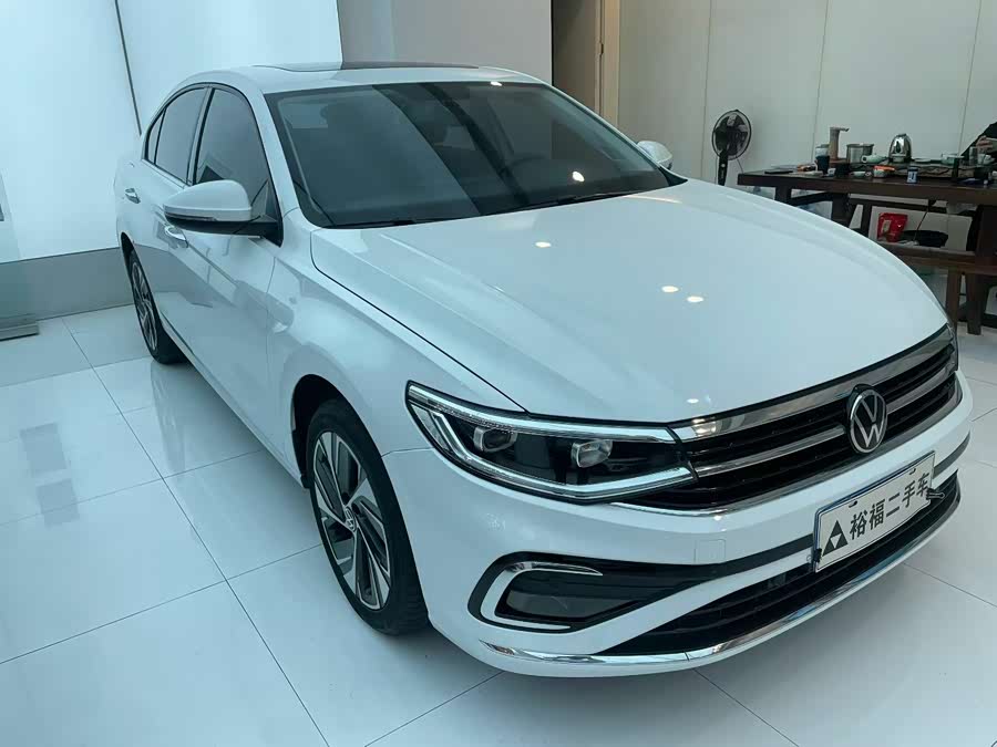 Volkswagen Bora 2024 car image #2