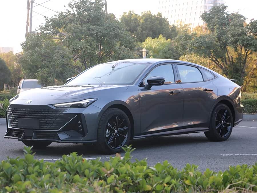 Changan UNI-V 2025 #2 Changan UNI-V 2025 immagine di auto #2