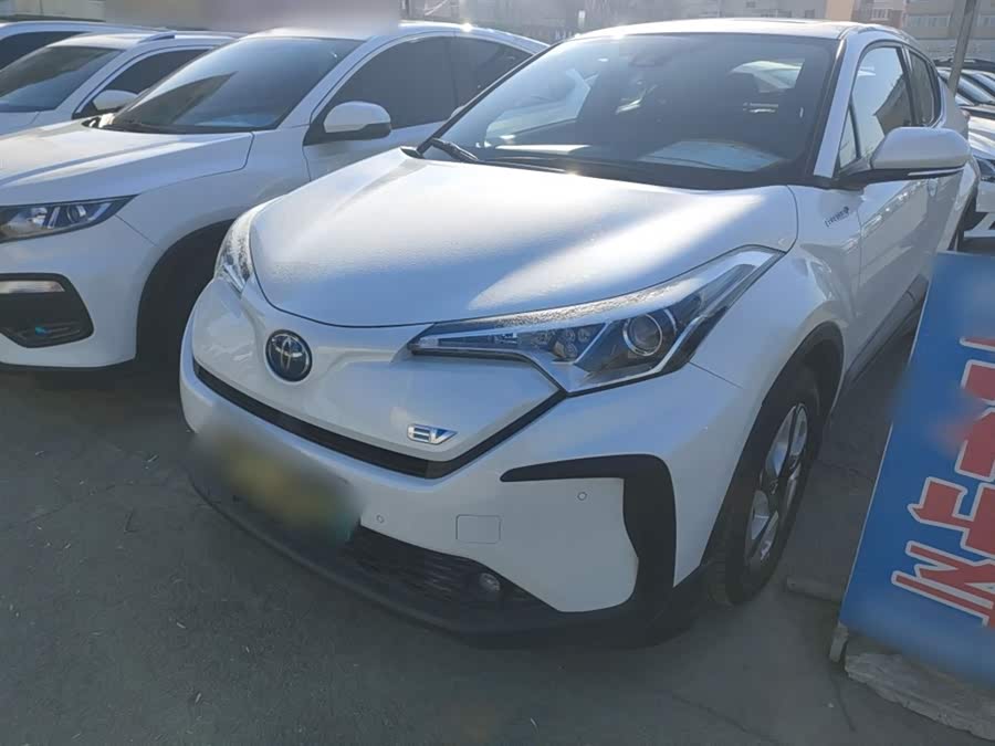 Toyota C-HR EV 2021 immagine di auto #2